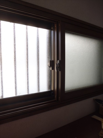 【船橋市　施工例】玄関の防寒対策で二重窓を。簡単リフォームで嬉しい効果。プラマードUを取付！　MADOショップ香取佐原店